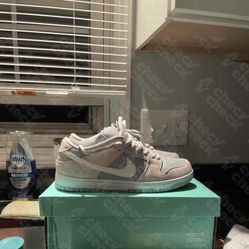 Nike dunk low Summit White Wolf Gray