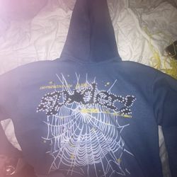 Blue spider hoodie M