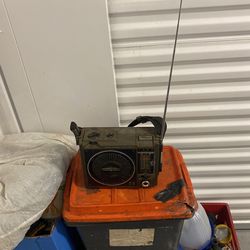 8 TRACK PLAYER AM FM G.E. VINTAGE RADIO $99