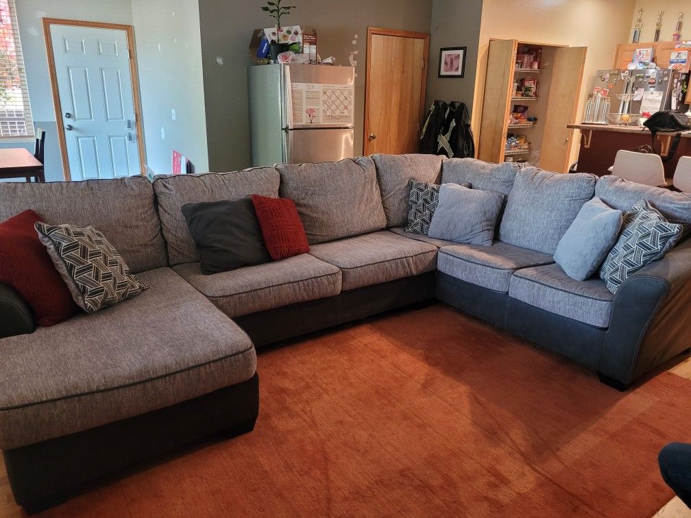 Bilgray Collection, Color- Pewter, Laf Sectional