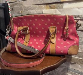 Vintage Dooney & Bourke Berry Pink Crossbody  Satchel Shoulder Arm Bag Purse EUC