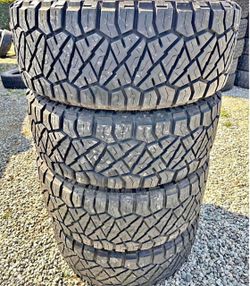 Set 35x12.50-18 Nito con el 80% de vida