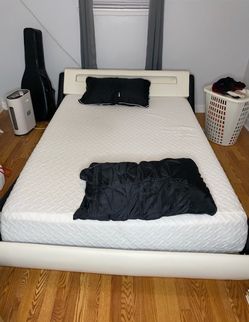 Sleigh Bed