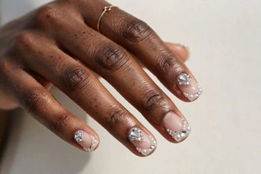 Brand New Crystal Press-On Nails with Pearls - Size XS, with Case