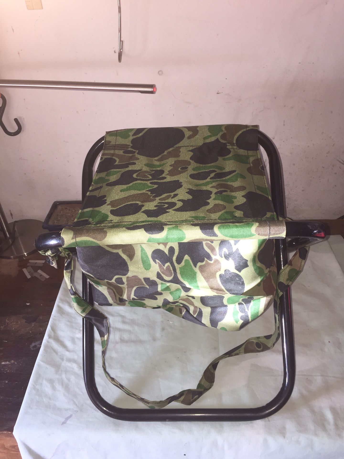 Hunting or camping chair