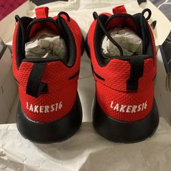 Nike ID’s Custom made in the box brand new