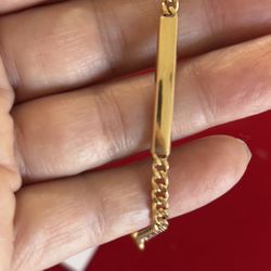 Link Bracelet, 18 Karat NewCurb link Bracelet ,engraveable identification bracelet in 18K yellow gold. This bracelet is 3 mm wide and 6 inches long. I