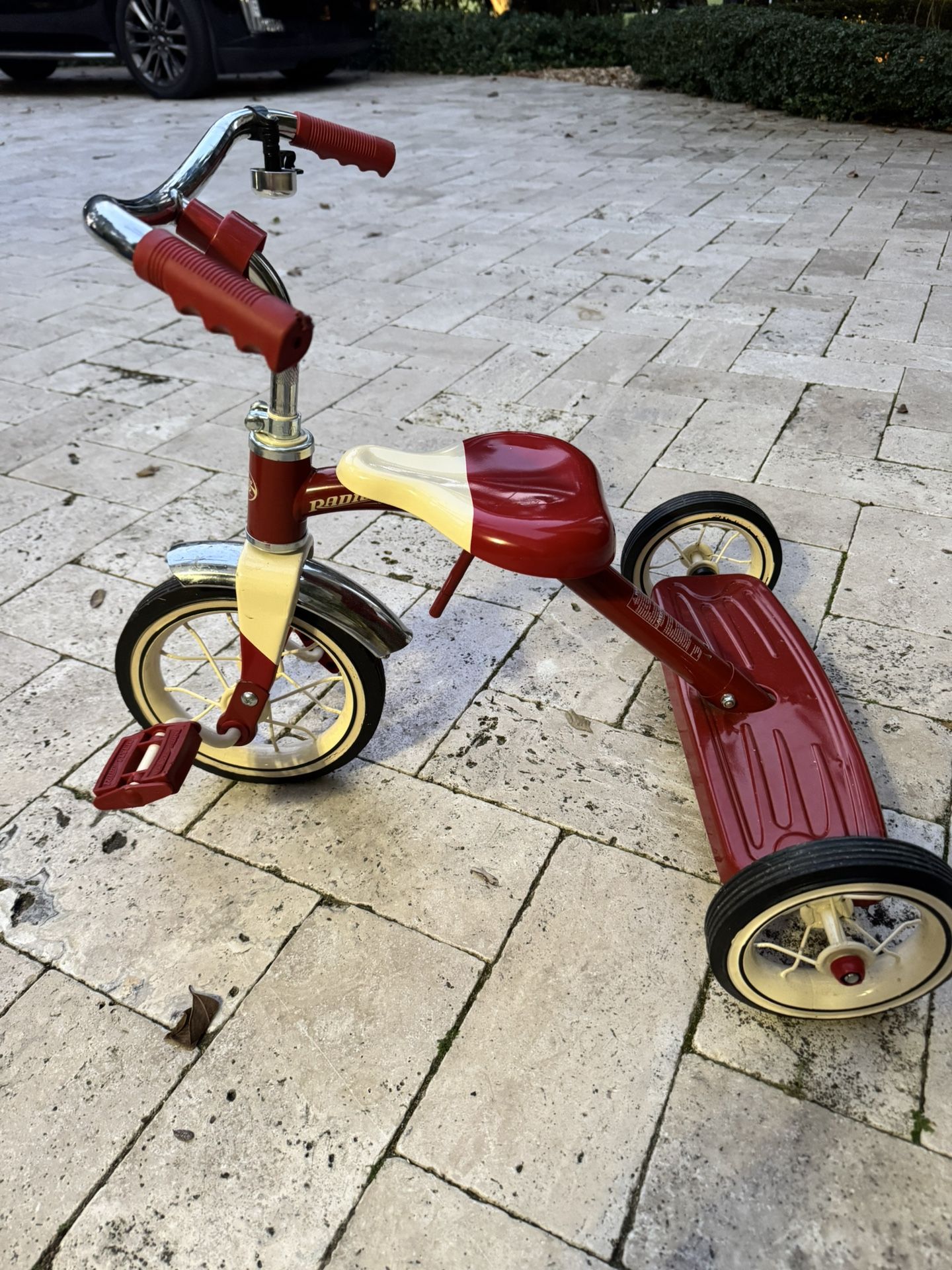 Radio Flyer Classic Dual Deck Toddler Tricycle, Red Trike, Tricycle for Toddlers Age 2.5-5 Years, Toddler Bike