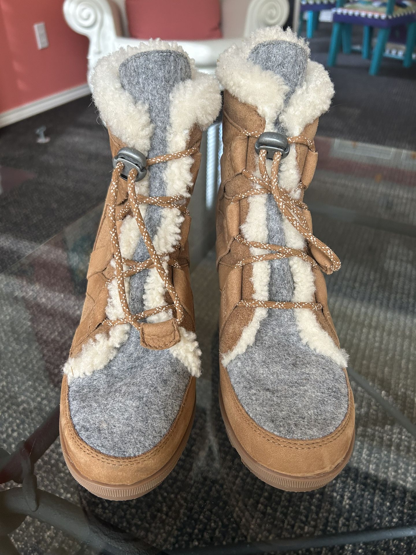 New SOREL “Joan of Arc” Wedge Boots - Size 10 $40
