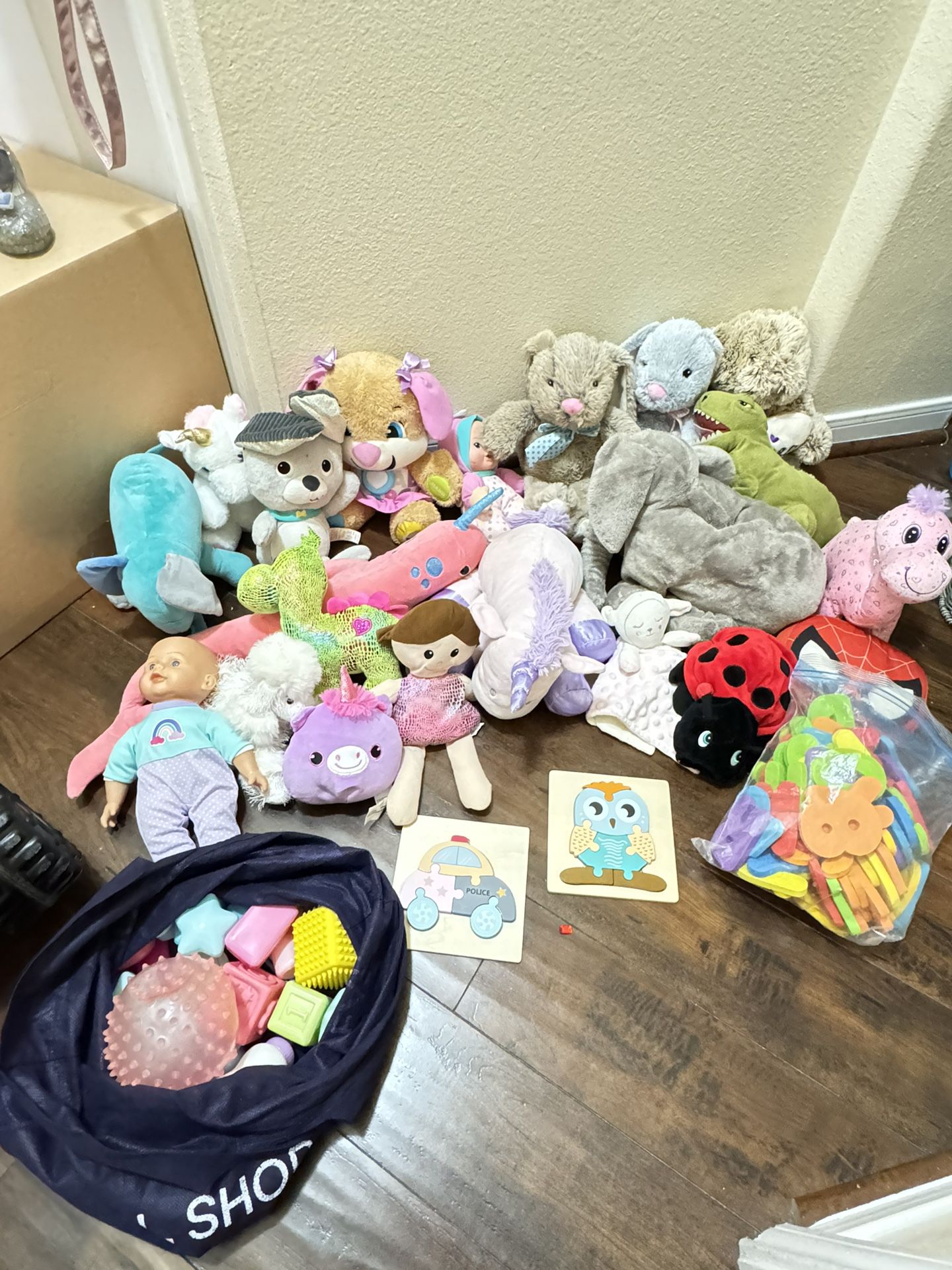 $16 - Laugh And Learn, Stuffed Animals, Bath Foam Toys, Puzzles 