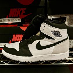 Jordan 1 Retro High OG "Stage Haze" Size 11, 13