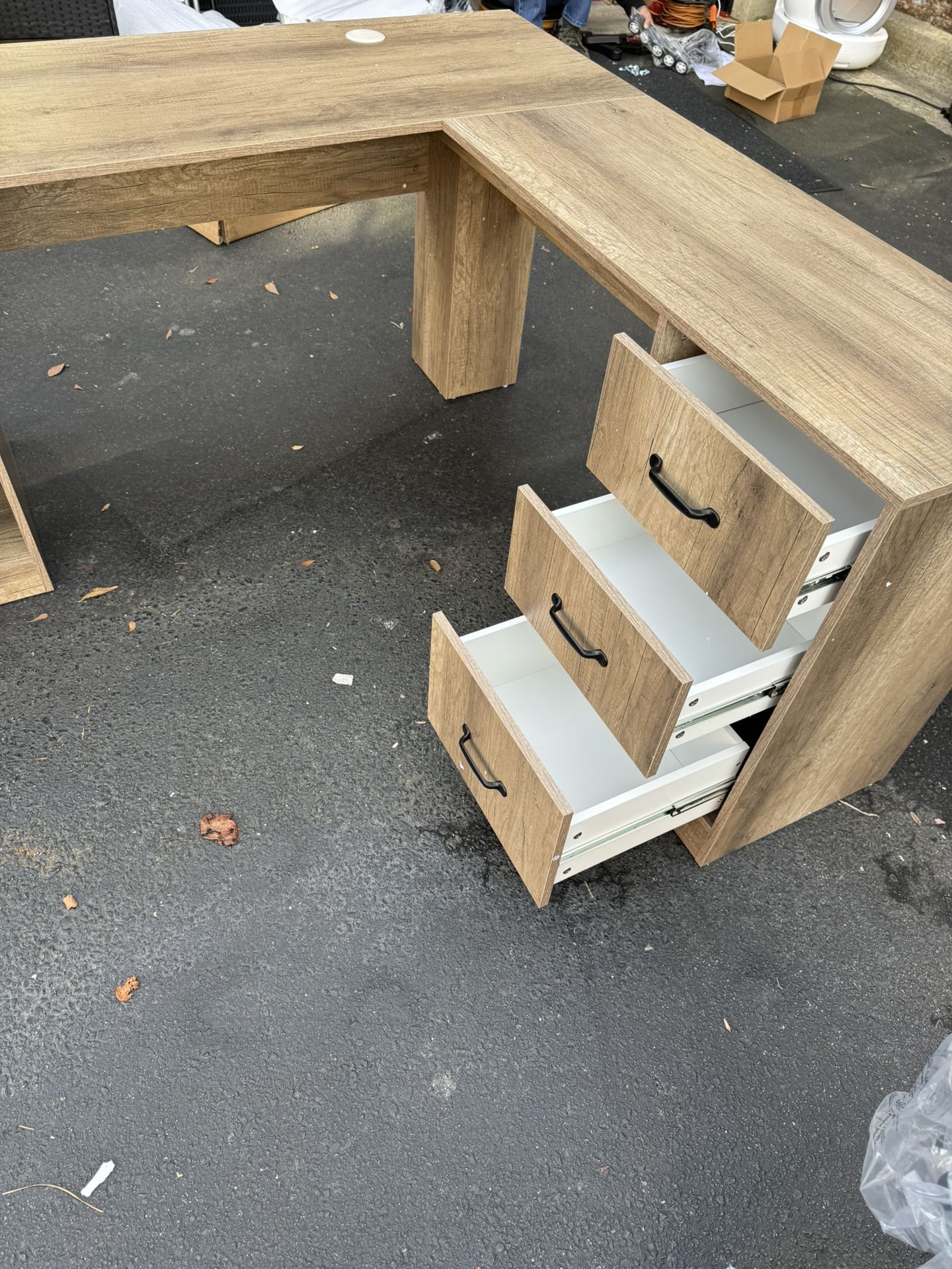 L SHAPE COMPUTER TABLE 