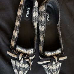 VIVAIA Michelle 2.0 Pointed-Toe Bow Loafer in a black and white/almond woolen pattern with a bow accent
