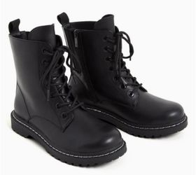 Women’s boot/ TORRID