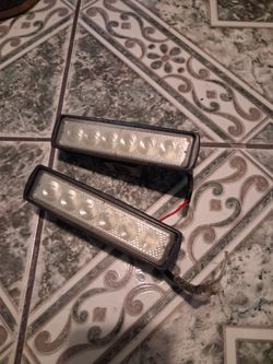Par de luces led chicas