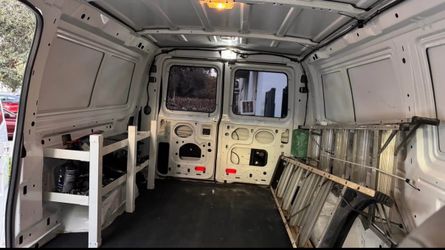 2011 Ford E-250