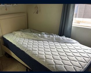 Twin Size Bed Frame/ Mattress Set