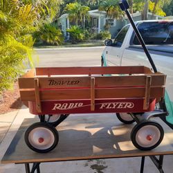 Radio Flyer Traveler Wagon