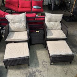 $175! 5 Pcs Outdoor Set in Khaki, Or Navy Blue Color (umbrella Not Included)