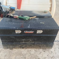 Deezee Fuel Cell/tool Box  with Pump
