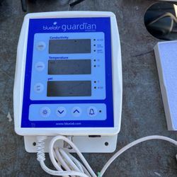 Blue lab Guardian Monitor 