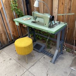 Console, Industrial, Sewing Machine, Straight Stitch Vintage Model 220 Made In Japan $175