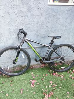 Diamond back Bike
