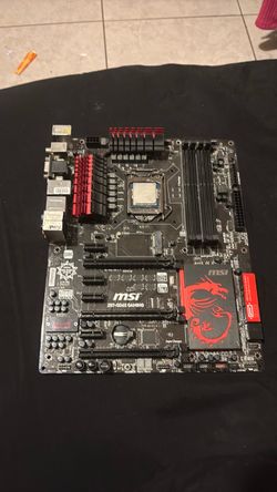 Pc motherboard including cpu