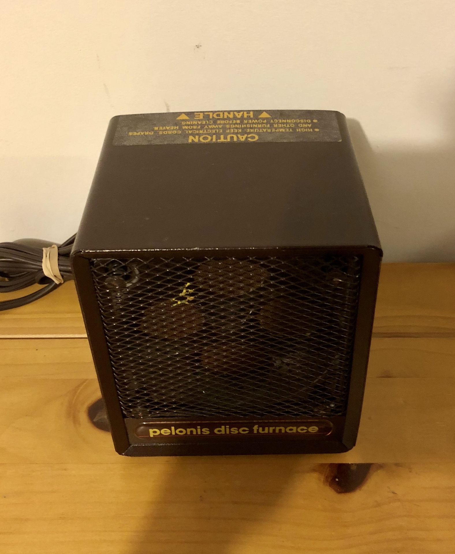 VINTAGE 1989 PELONIS DISC FURNACE ORIGINAL SPACE HEATER for Sale in East  Stroudsburg, PA - OfferUp