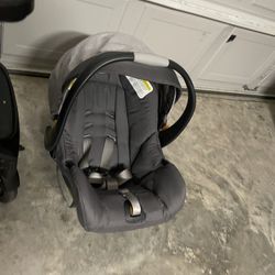 Chico Bravo Stroller With Careseat 