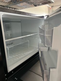 Garage ready fefrigerator