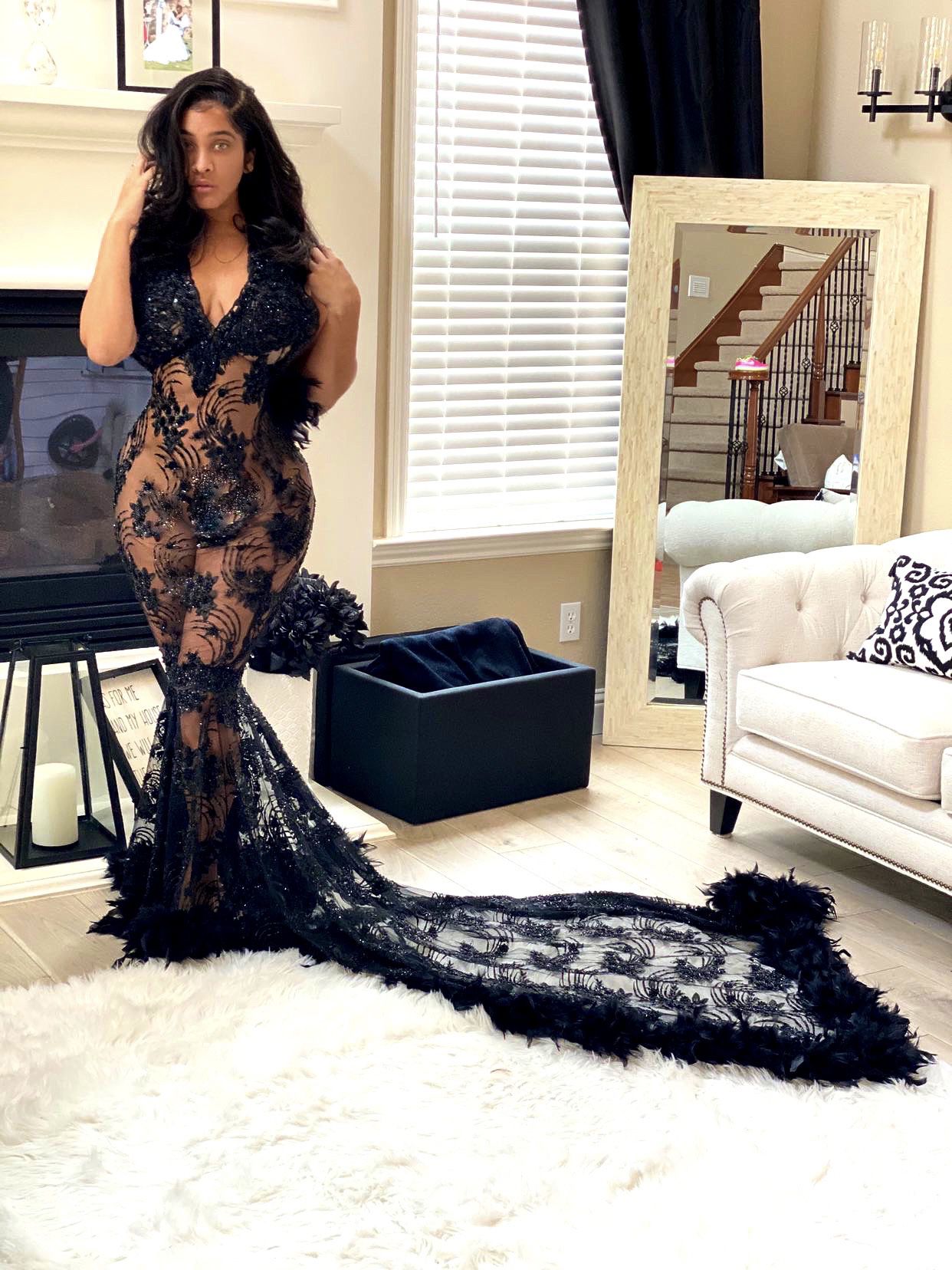 Black Long Mermaid Dress With Feathers 