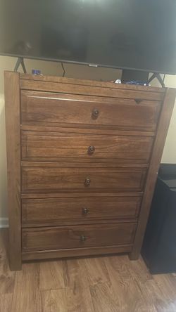 Bedroom suit
