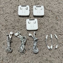 Genuine Apple Earbuds/Lightening Connectors Lot