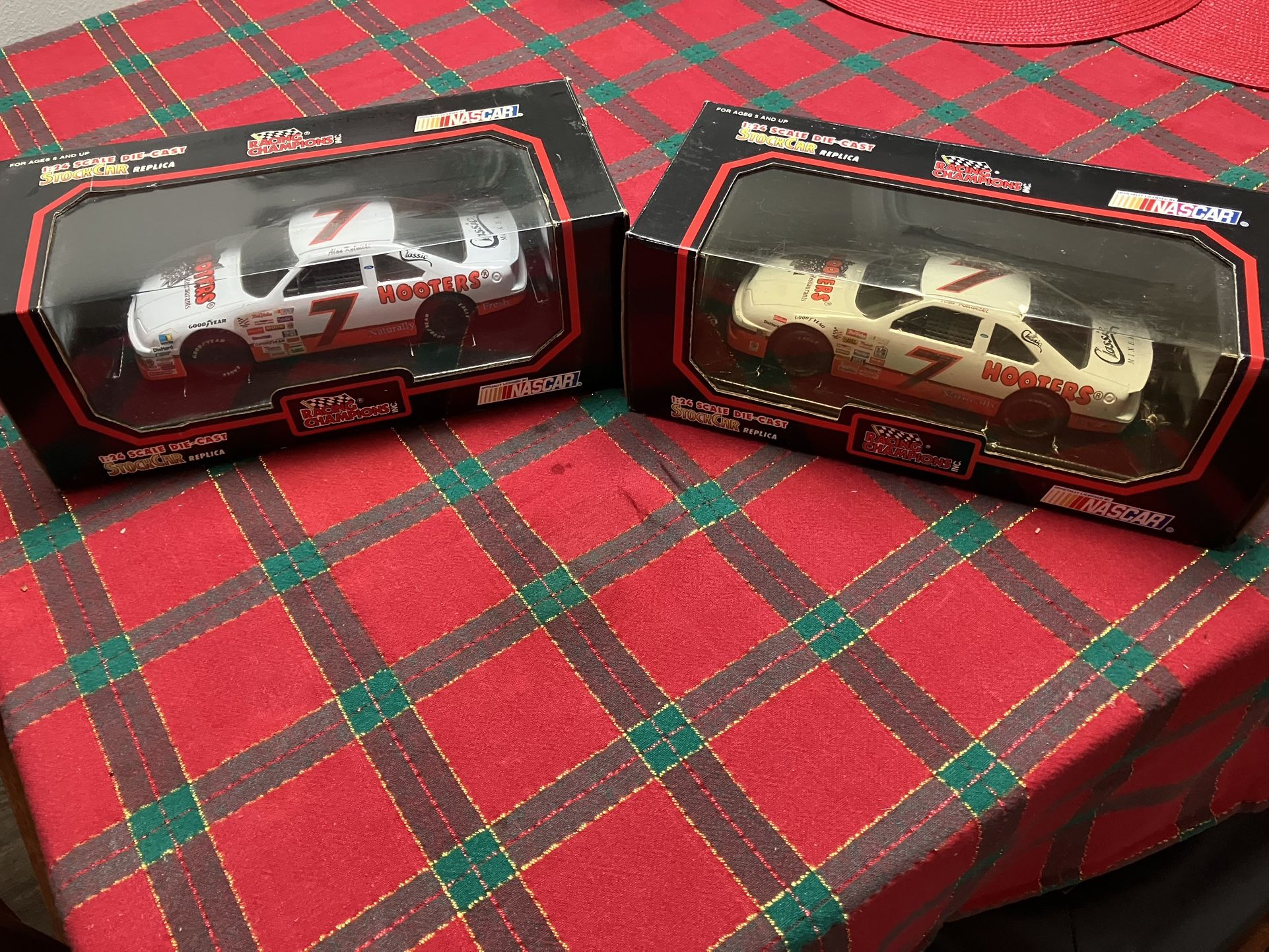 Racing Champions 1991 & 1992 Alan Kulwicki Hooters. 1/24