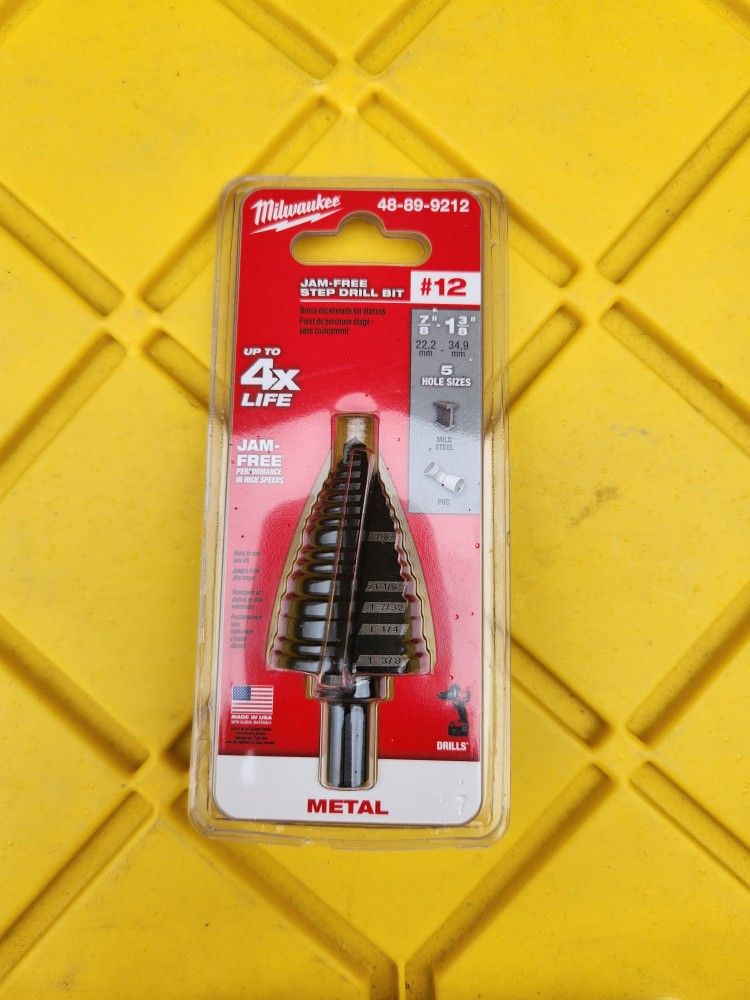 Milwaukee
7/8 in. - 1-3/8 in. #12 Black Oxide Step Drill Bit (5-Steps)