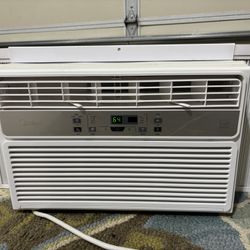 Air Conditioner - 6000 BTU - Wall Unit