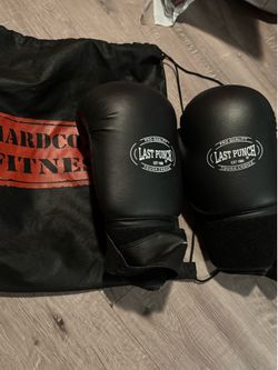 Punching gloves