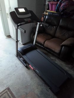 2 Yr Old Proform Treadmill CityT7