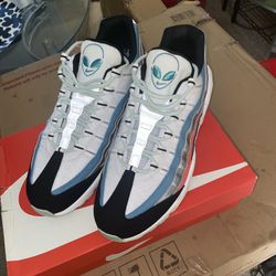 NIKE AIR MAX 95 X UFO SIZE 12 MEN 