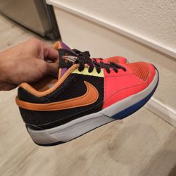 Nike 5Y Boys Shoes
