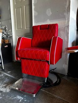 Red Luxury Barber Chair