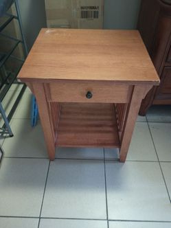 MESA PEQUEÑA