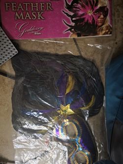 Mask Feather New