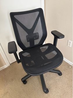 Mesh office chair