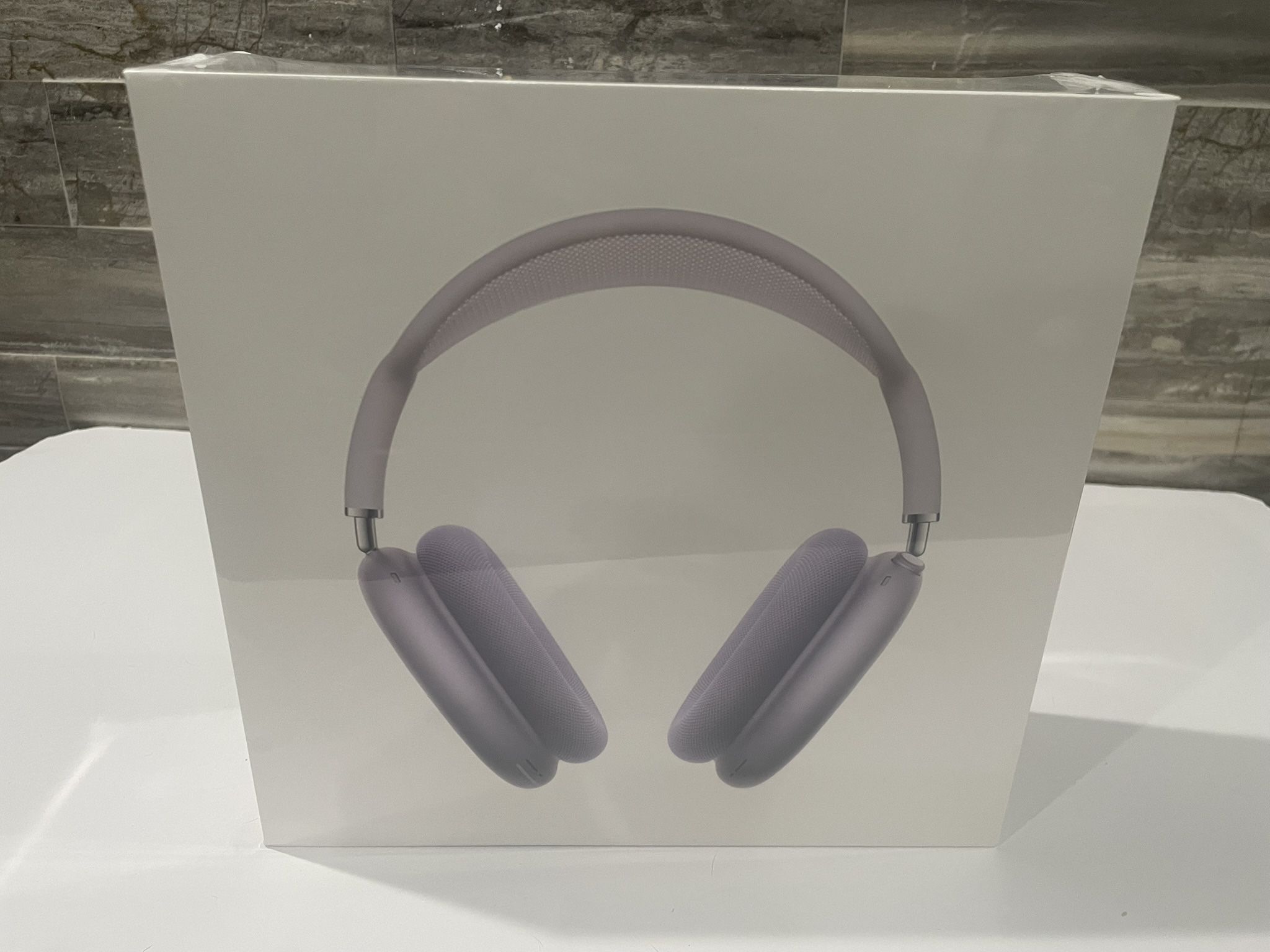 AirPod Maxes Pro 2 Purple
