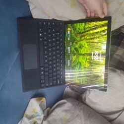 Microsoft Surface Pro 7 Plus (No Cracks)