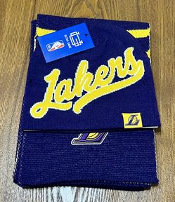 Lakers beanie and scarf set