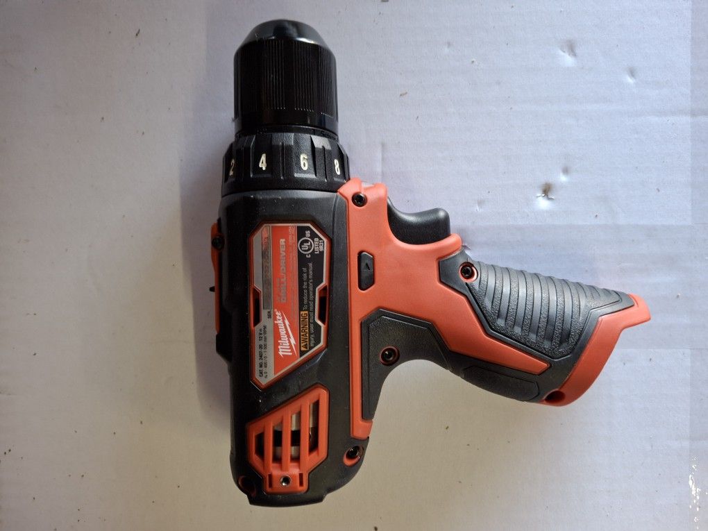 Milwaukee M12 Drill Driver