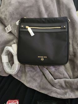 NEW Michael Kors Purse jet set charm black